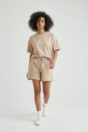 KOSTIUMĖLIS SU ŠORTUKAIS