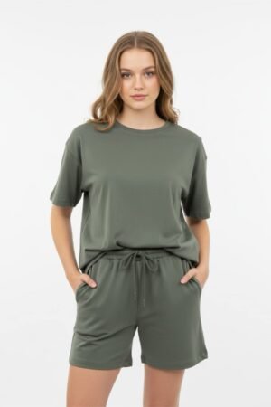 KOSTIUMĖLIS SU ŠORTAIS