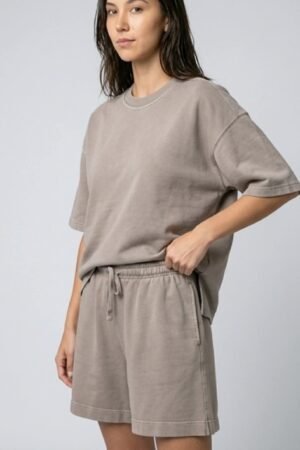 GARINTAS KOSTIUMĖLIS SU ŠORTAIS